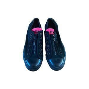 CONVERSE All Stars Chuck Taylor No Lace Center Zip Black with Pink Tongue | W8